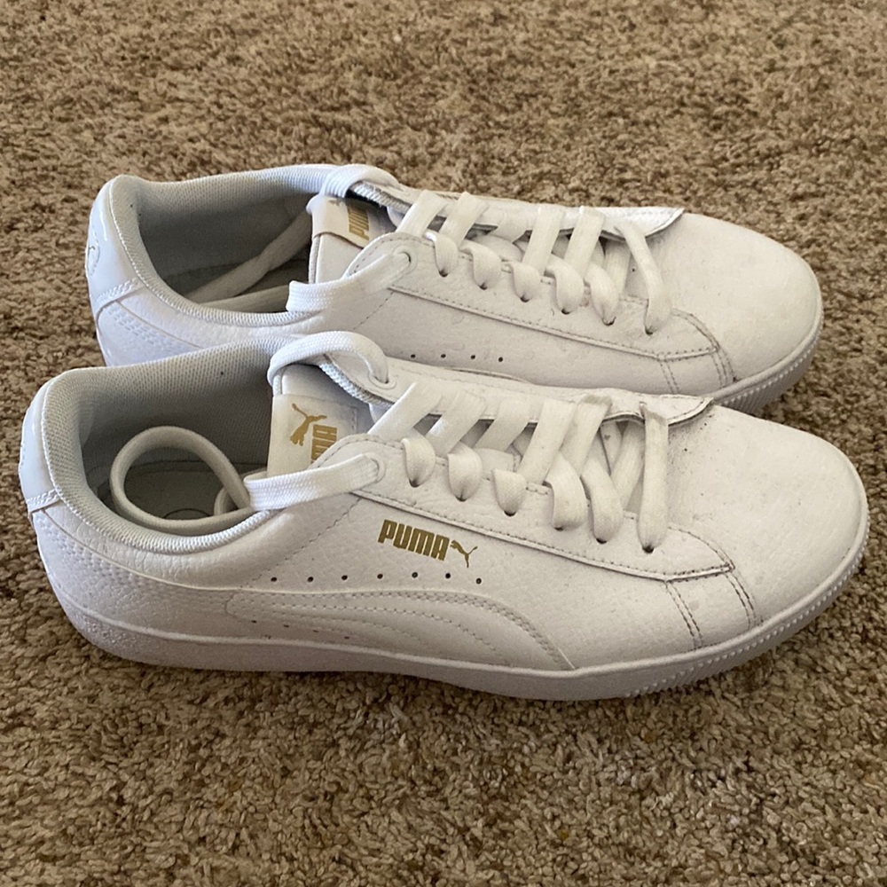PUMA Women's Carina Street Shoes